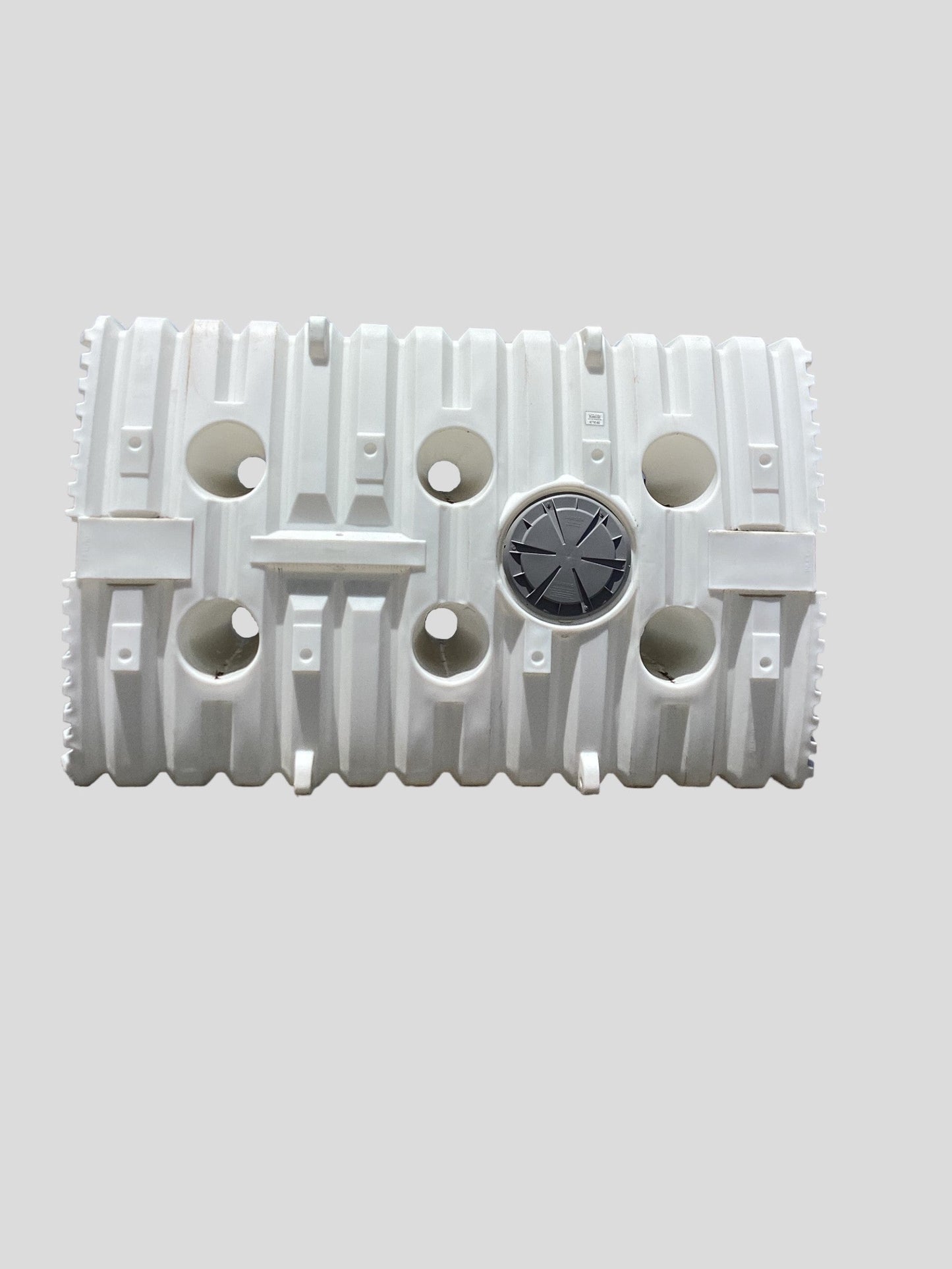 44079 2500Gal Cistern